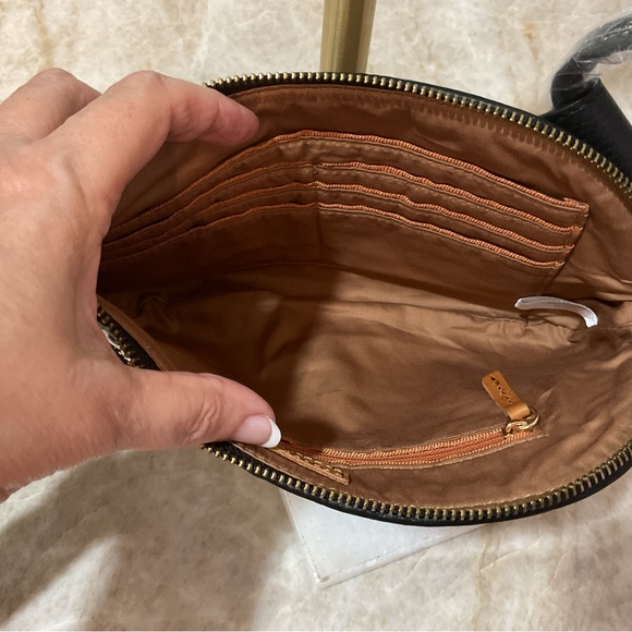 HOBO Women's Sable Wristlet Clutch New With Tags - Picture 12 of 16